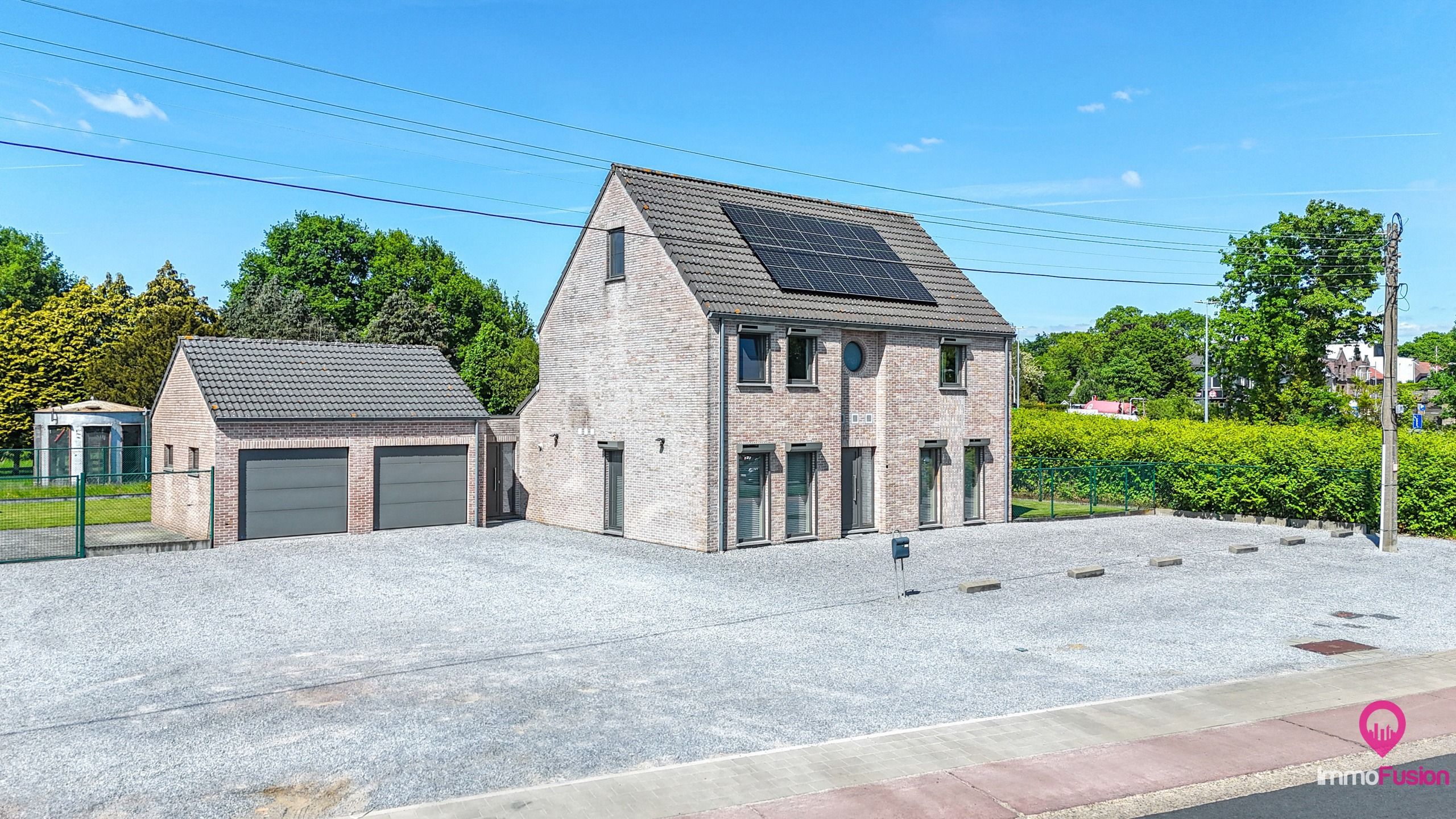 Ruime gezinswoning met 3 slpks, dubbele garage en grote tuin! foto 55