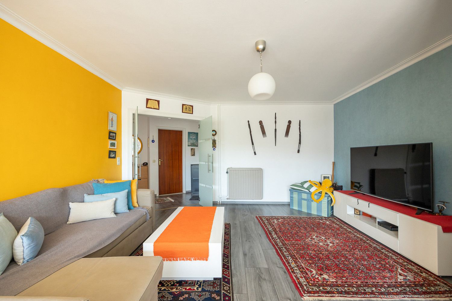 Energiezuinig (EPC B) en instapklaar 2 slk-appartement in een kleinschalig hoekgebouw te Deurne-Zuid, met privatieve garagebox + de staanplaats ervoor foto 4
