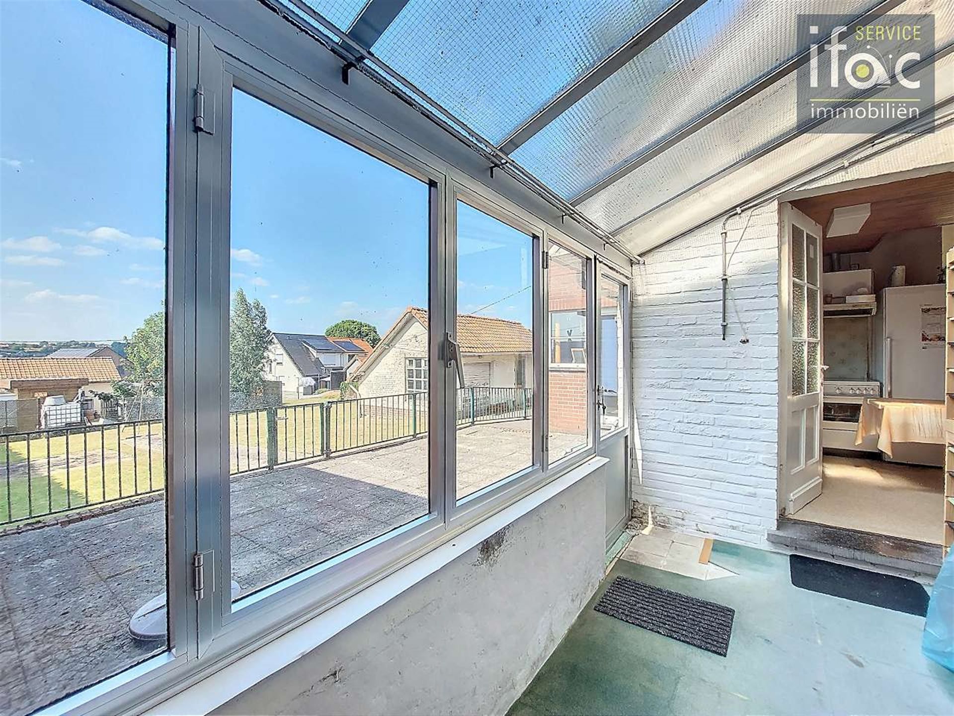 Centraal gelegen driegevelwoning met mooie tuin op ±7a foto 13