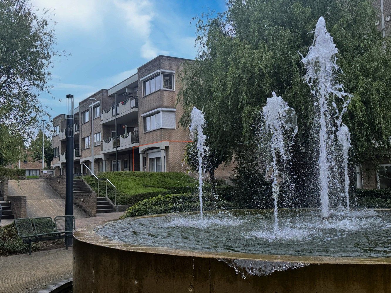 Hoofdfoto van de publicatie: Gelijkvloers appartement te koop in hartje Zutendaal