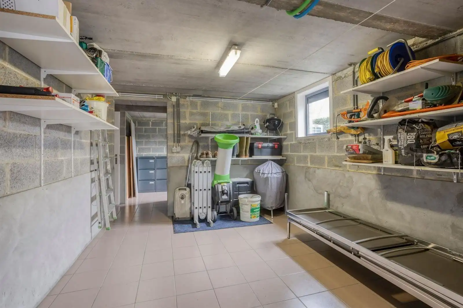 Alleenstaande villa  met 4 slaapkamers en tuin  foto 24