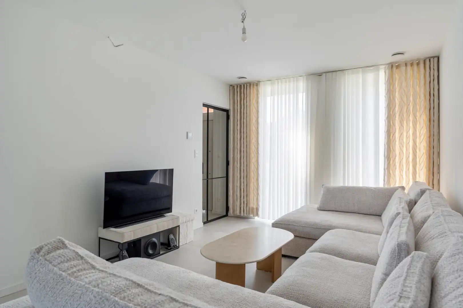 Moderne nieuwbouwwoning, 5 slpk, op een perceel van 4a31ca. foto 14