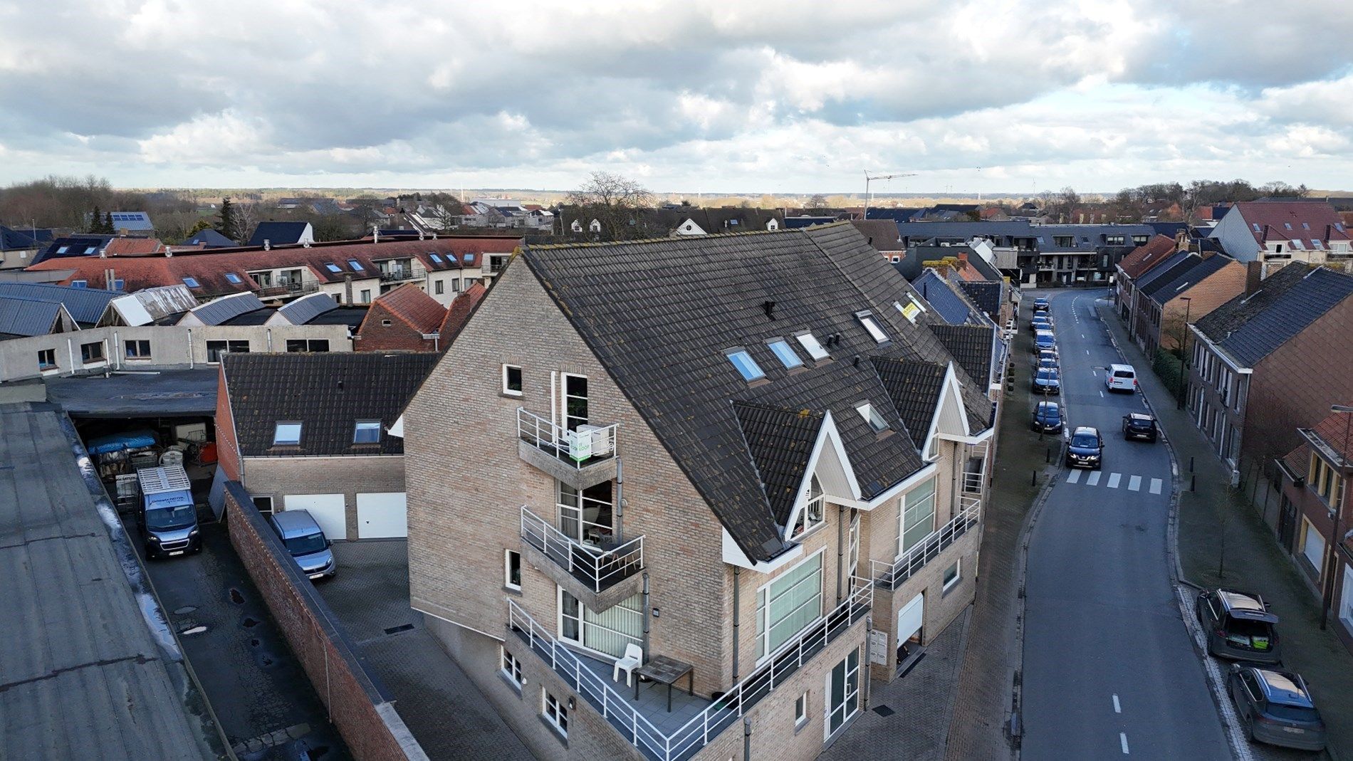 Instapklaar appartement met 2 slaapkamers te Aartrijke foto 25