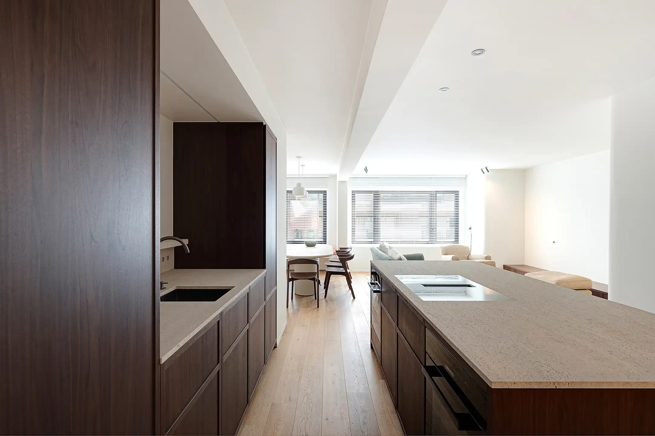 Luxueus gerenoveerd appartement op topligging in Knokke foto 10