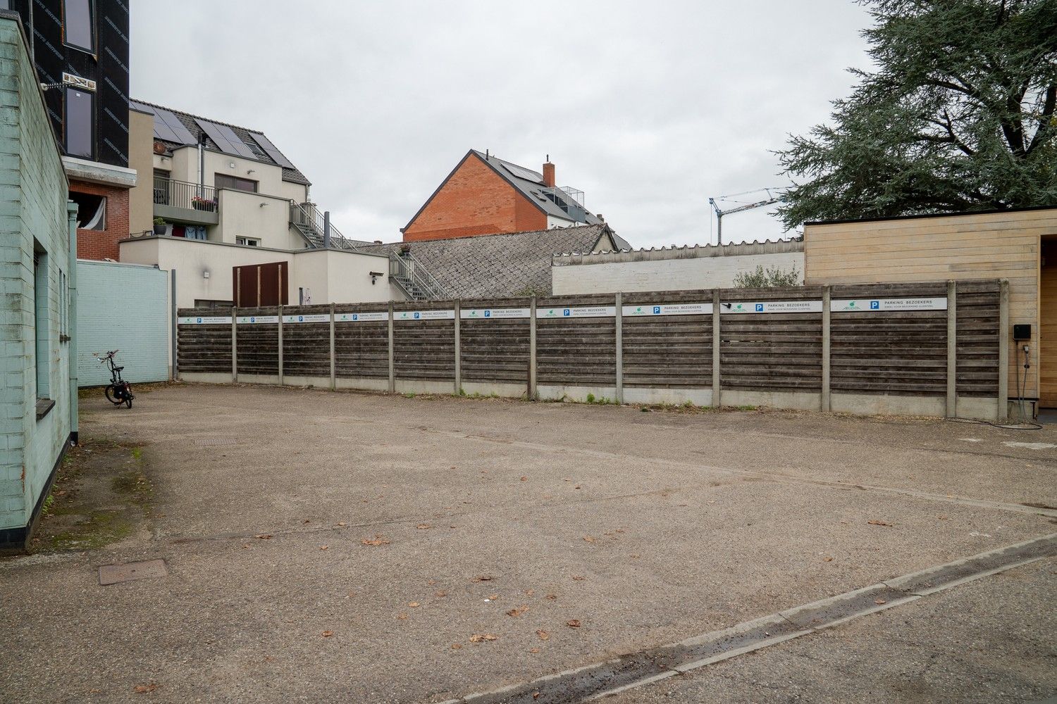 Mooi gerenoveerd handelspand pal in het centrum van Pelt met 7 parkeerplaatsen foto 3