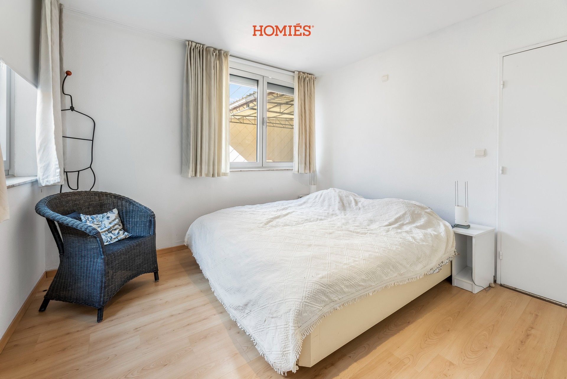 Bemeubeld 2-slpk appartement met riant terras en garagebox foto 8