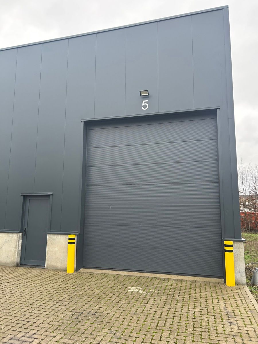 Bedrijfsvastgoed te huur foto {{pictureIndex}}