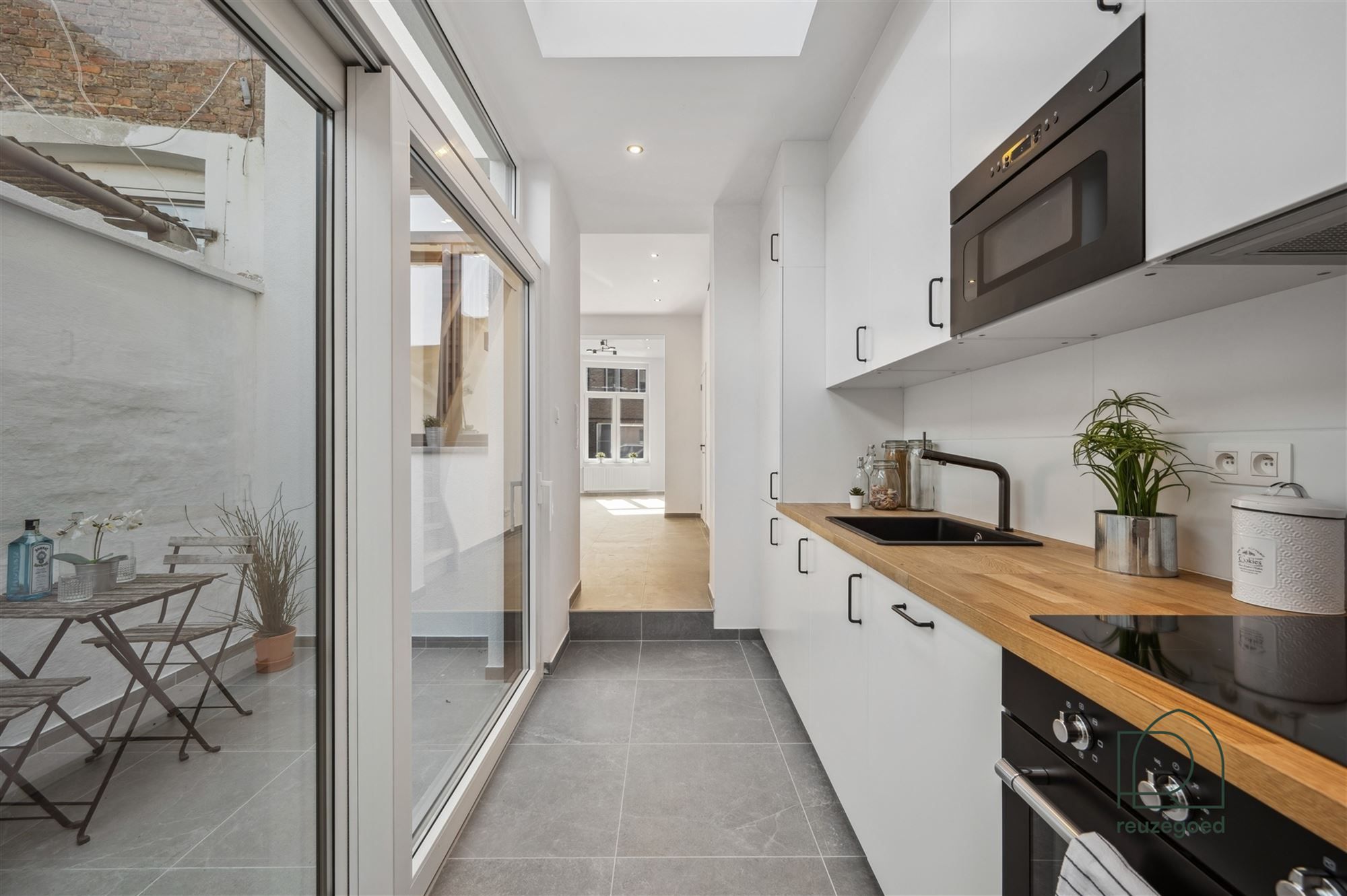 Instapklare, volledig gerenoveerde woning met 3 slaapkamers foto 9