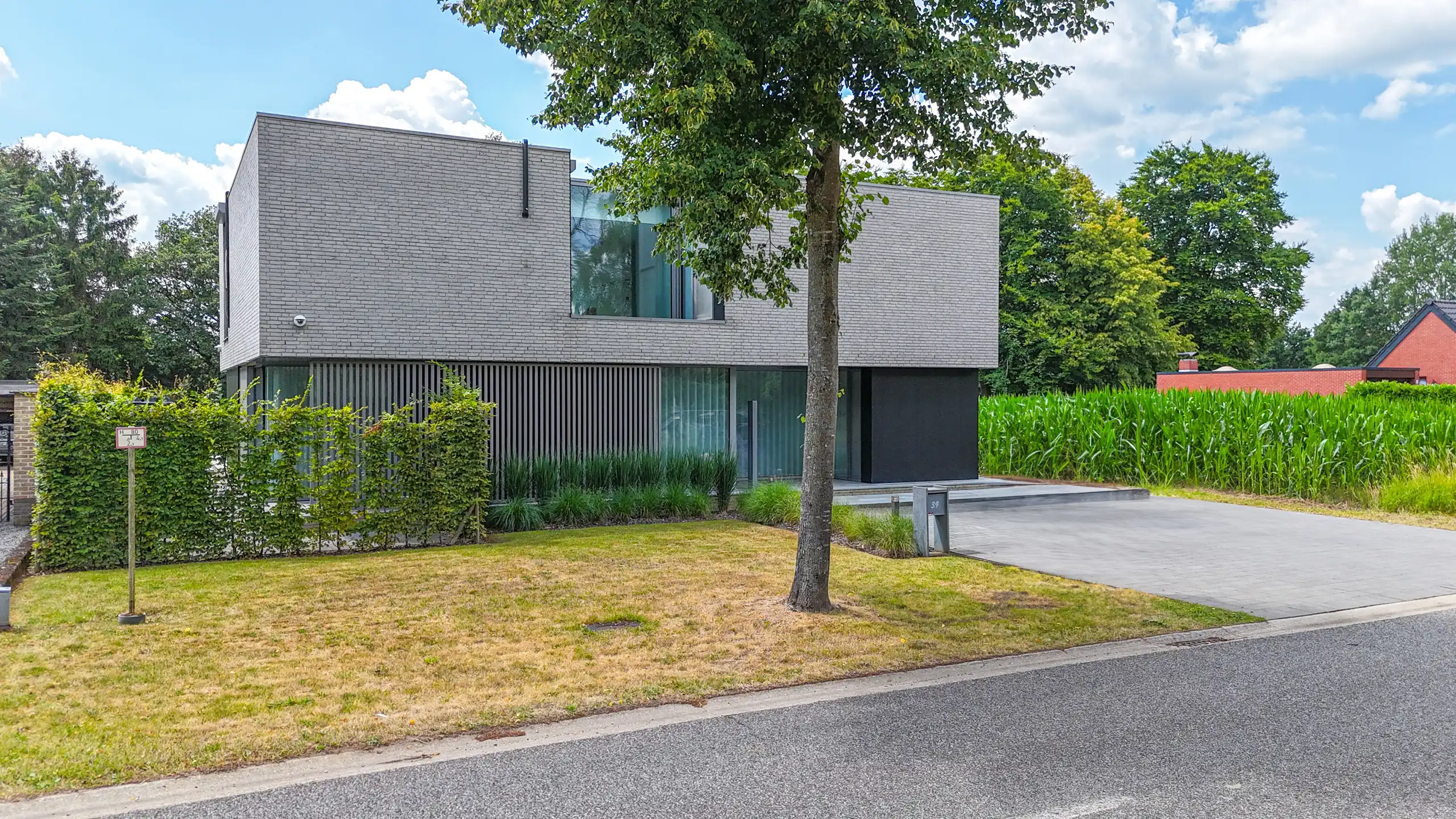 High-end instapklare woning met 4slpk, zwembad + terras! foto 31