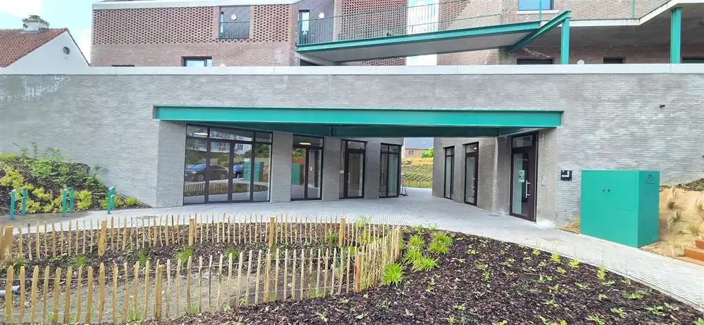 Zeer mooie handelsruimte/kantoor op fantastische locatie foto 6