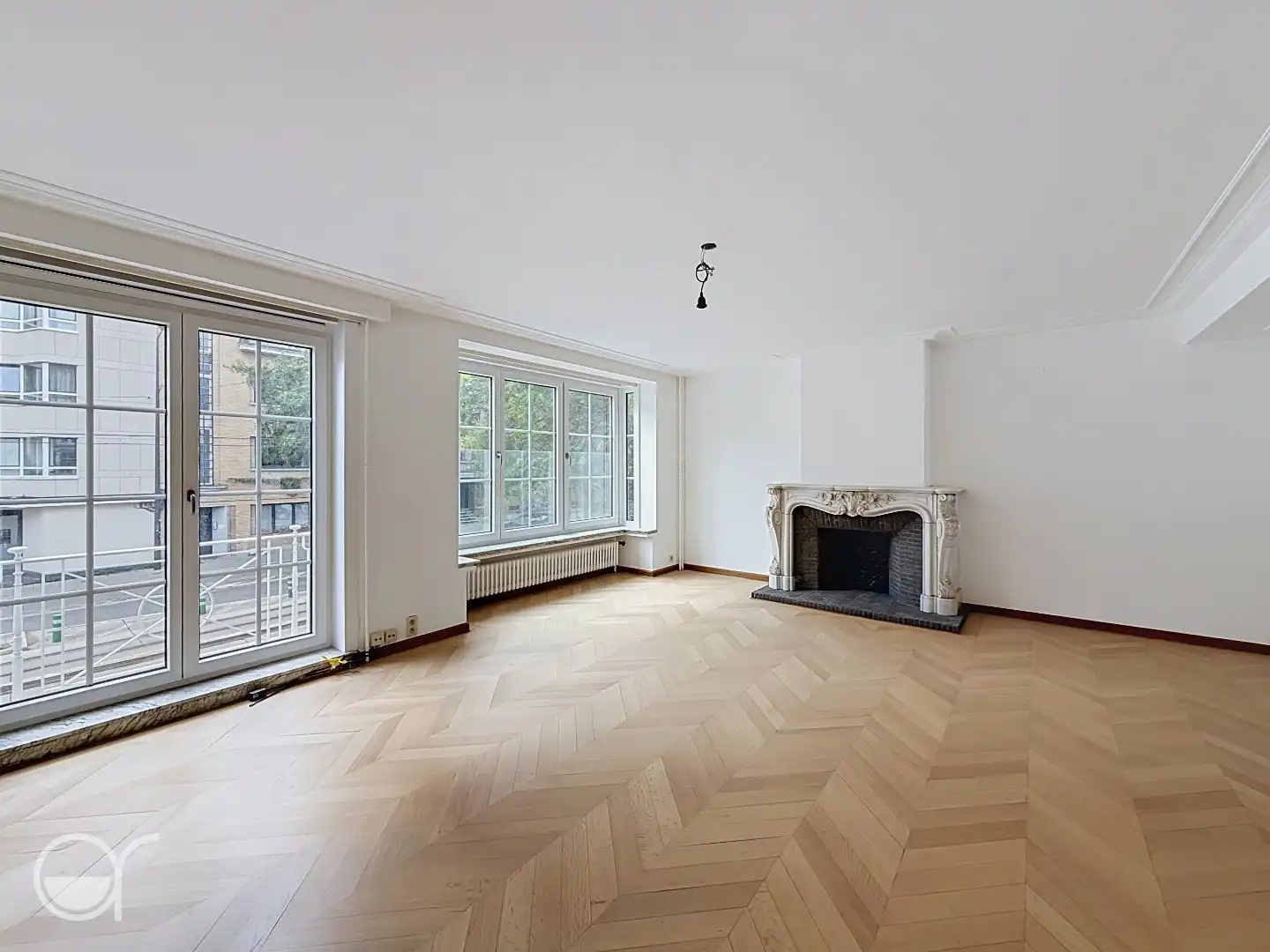 Unieke en ruime rijwoning met garage, tuin en terrassen te huur nabij station Gent-Sint-Pieters foto 10
