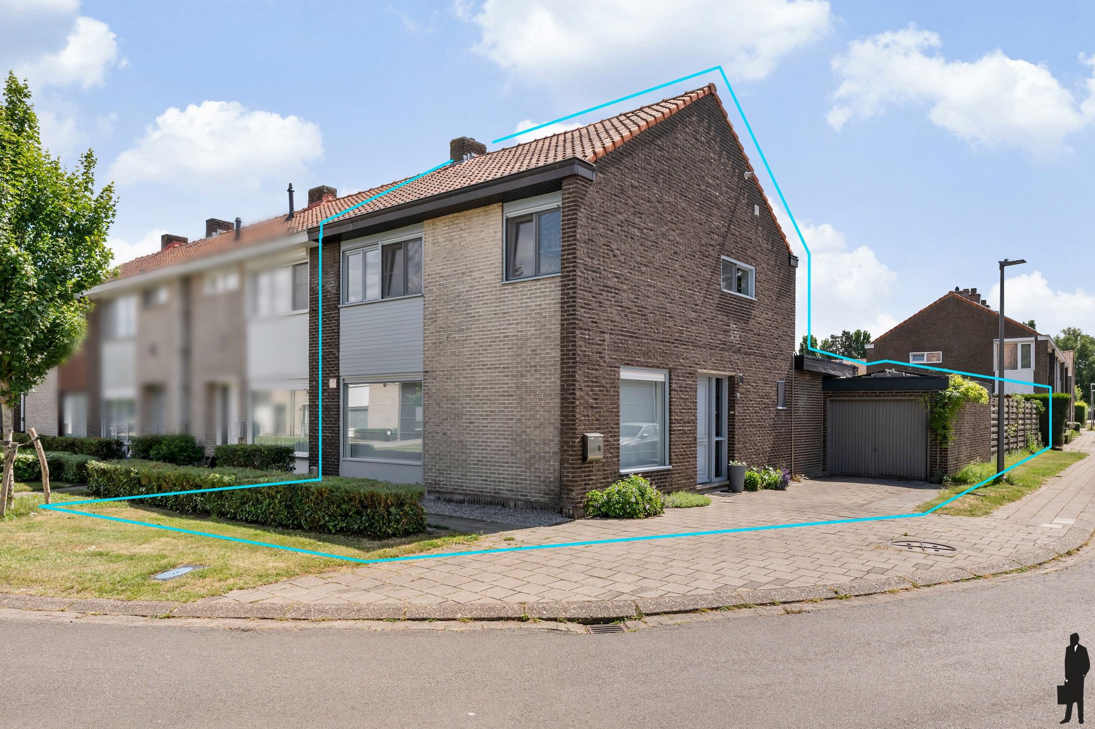 Instapklare gezinswoning met garage in een rustige straat ! foto 23