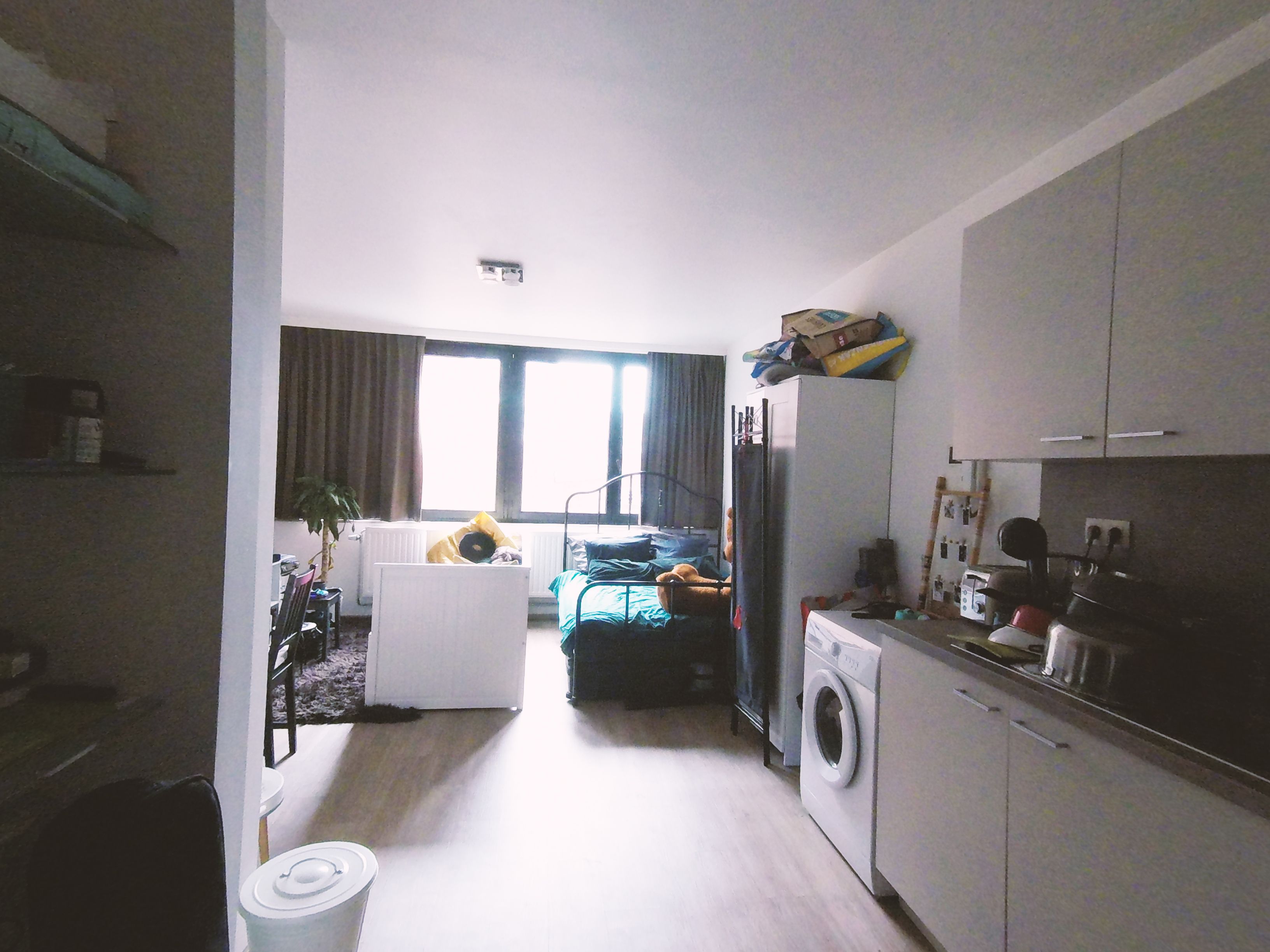 Studio te huur foto {{pictureIndex}}