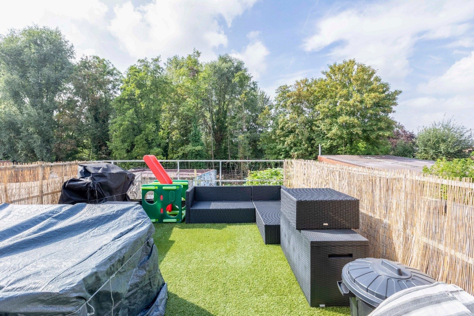 TOPPER ! Opbrengsteigendom met 2 appartementen en 2 garages  foto 10