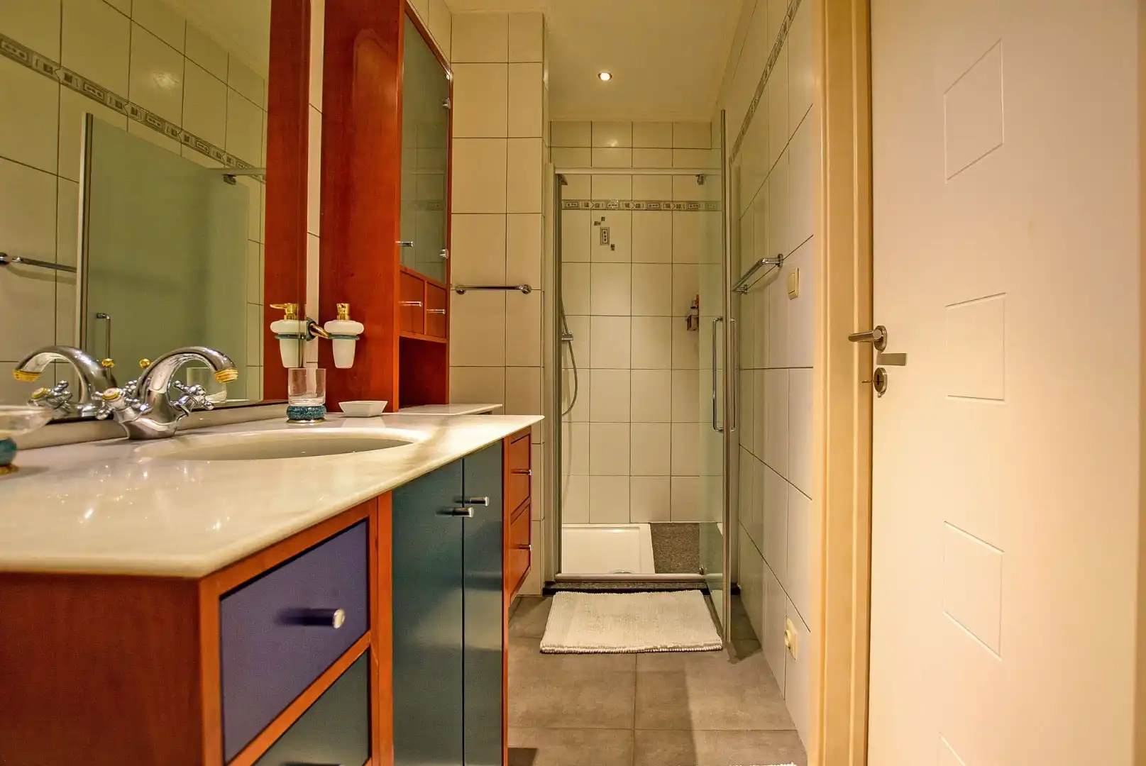 Prachtig onderhouden gelijkvloersappartement van maar liefst 175m² gelegen op 50m van het strand te Sint-Idesbald. foto 12