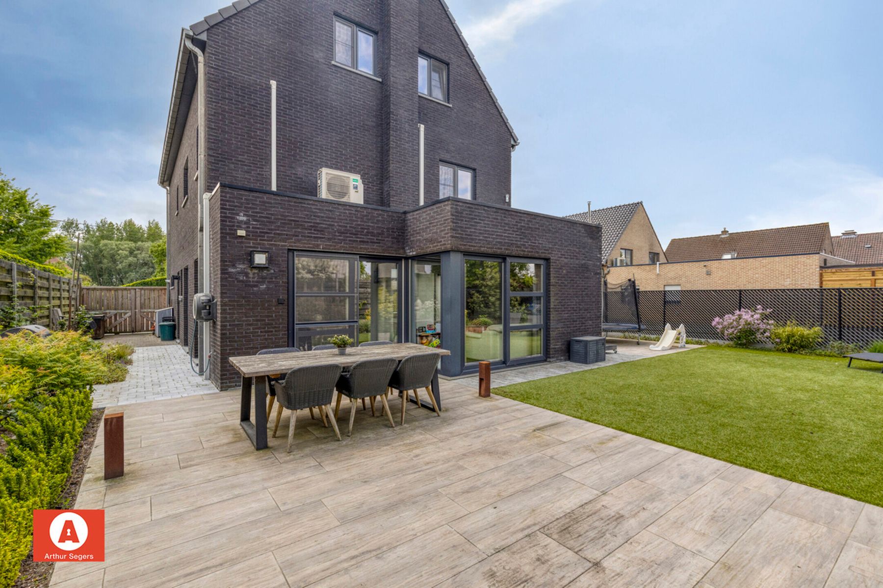 Ruime energiezuinige villa met 5 slaapkamers op toplocatie! foto 27