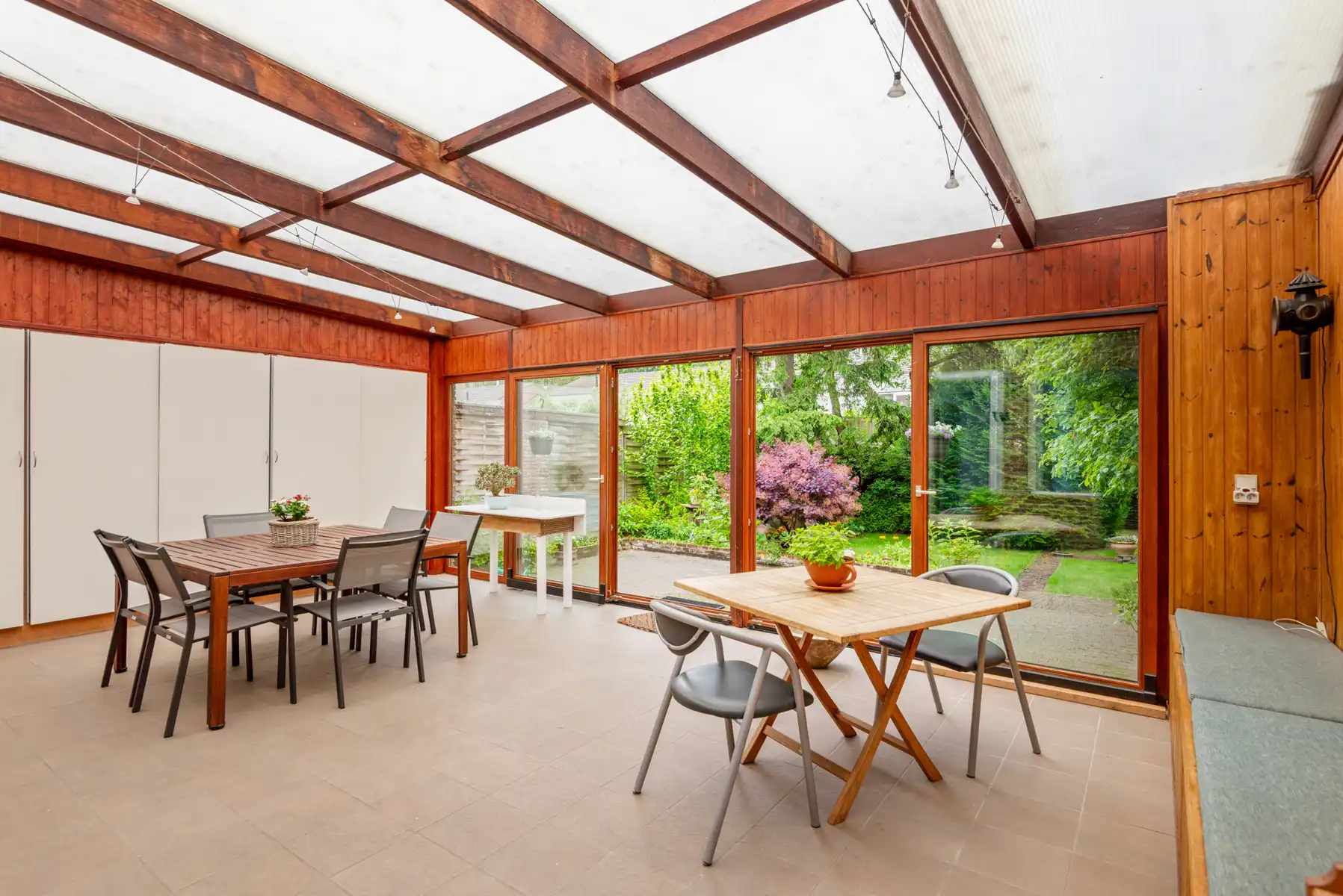 Ruime HOB met prachtige, volgroeide tuin  foto 9