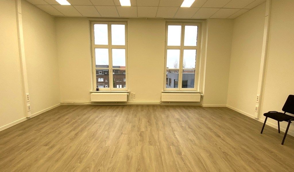 Kantoren te huur in voormalige directeurswoning in Gent foto 15