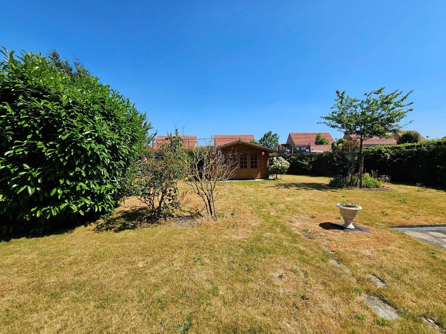 Recente driegevel in uiterst aangename woonwijk. foto 16