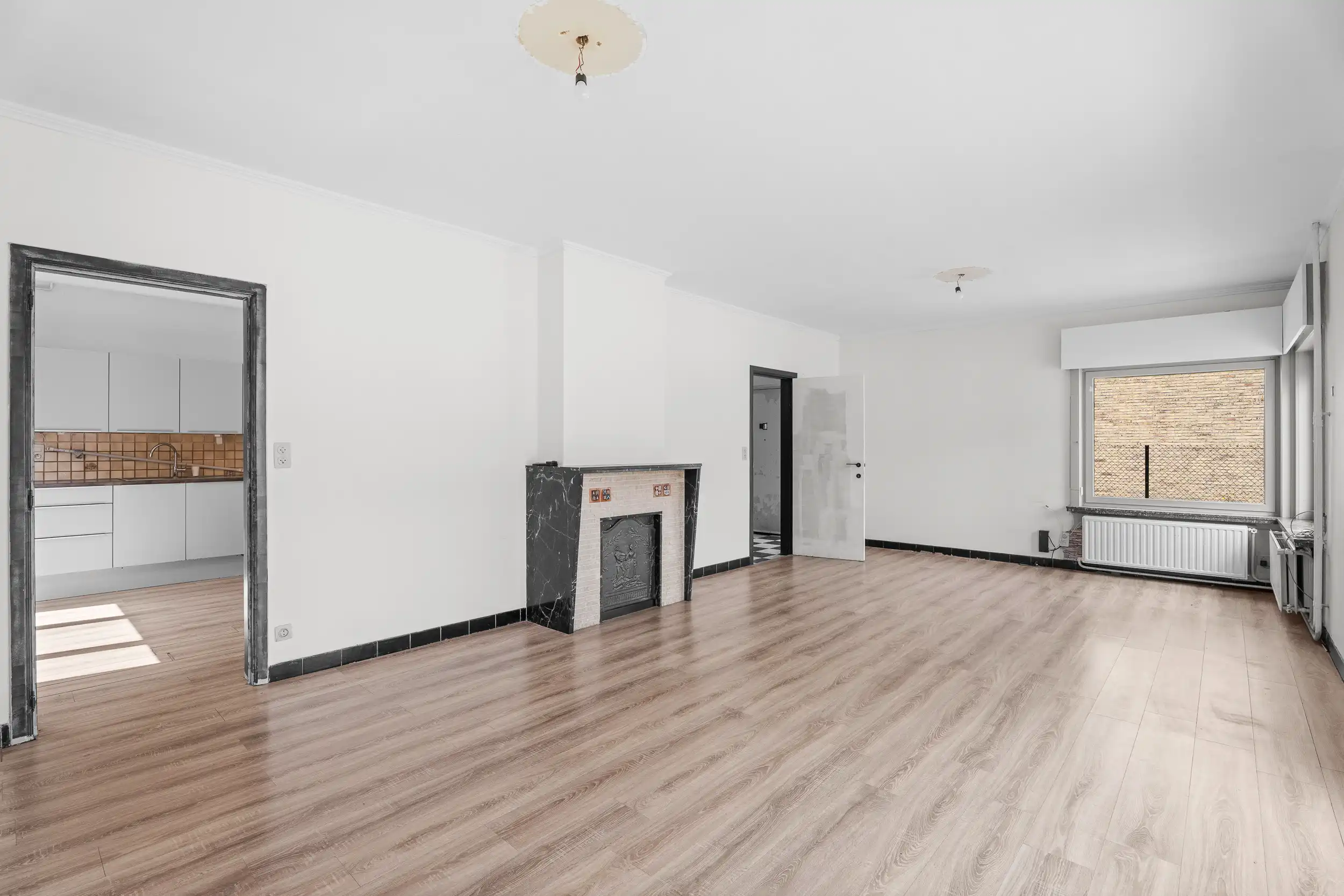 Alleenstaande bungalow met 4 kamers op toplocatie. foto 3