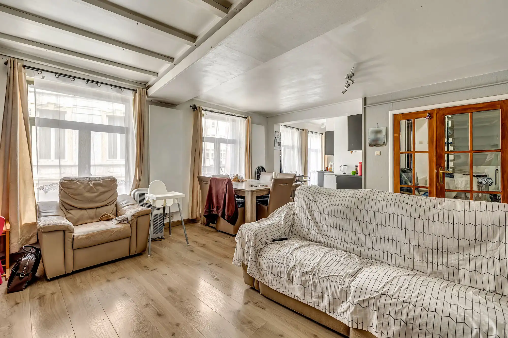 Opbrengsteigendom: Handelsruimte met 3 slpk app in centrum foto 12