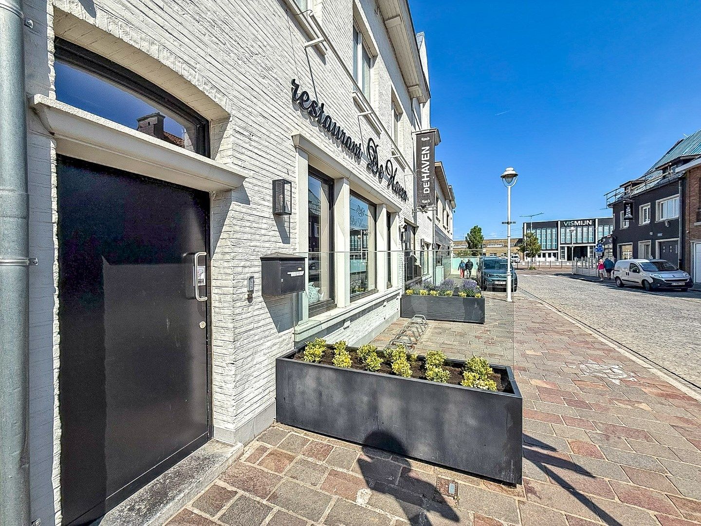 HUUR-KOOP: Restaurant 'De Haven' volledig gebouw met mogelijheden vlakbij de kaai gelegen op 313 m². foto 21