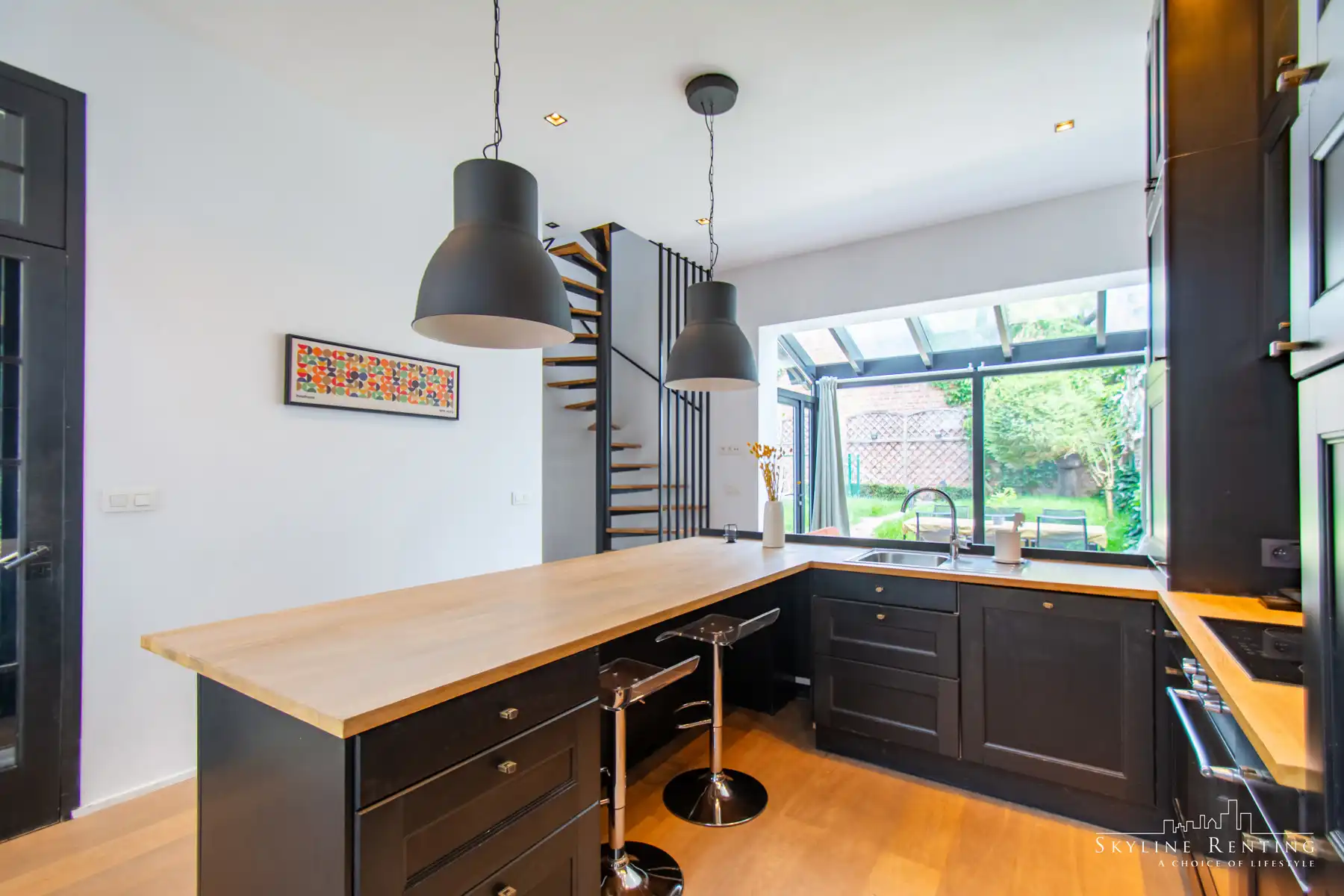 Gemeubeld duplex huis met tuin & privézwembad in Elsene foto 9