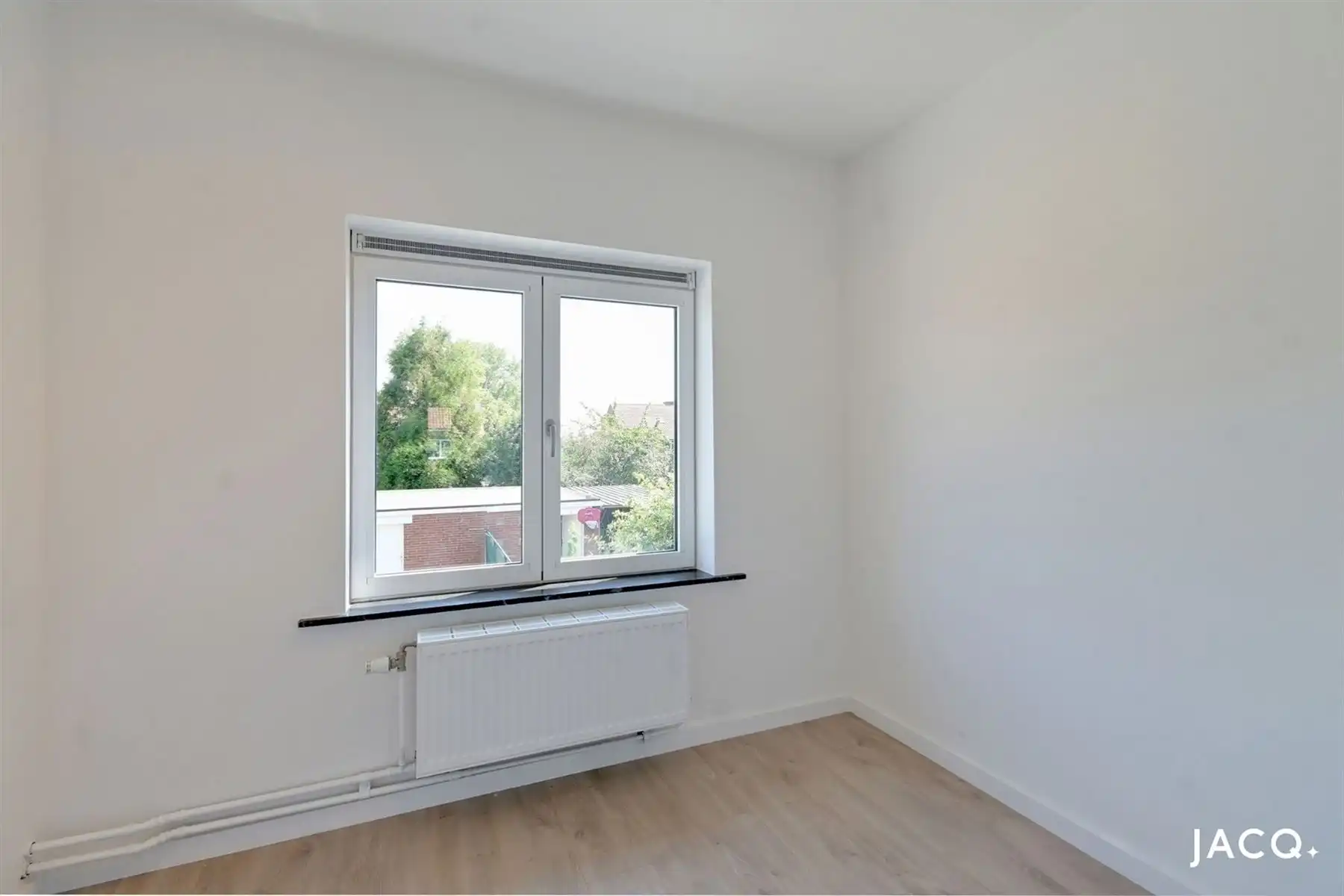 Prachtige woning met 3 slaapkamers, grote tuin en garage ! foto 20