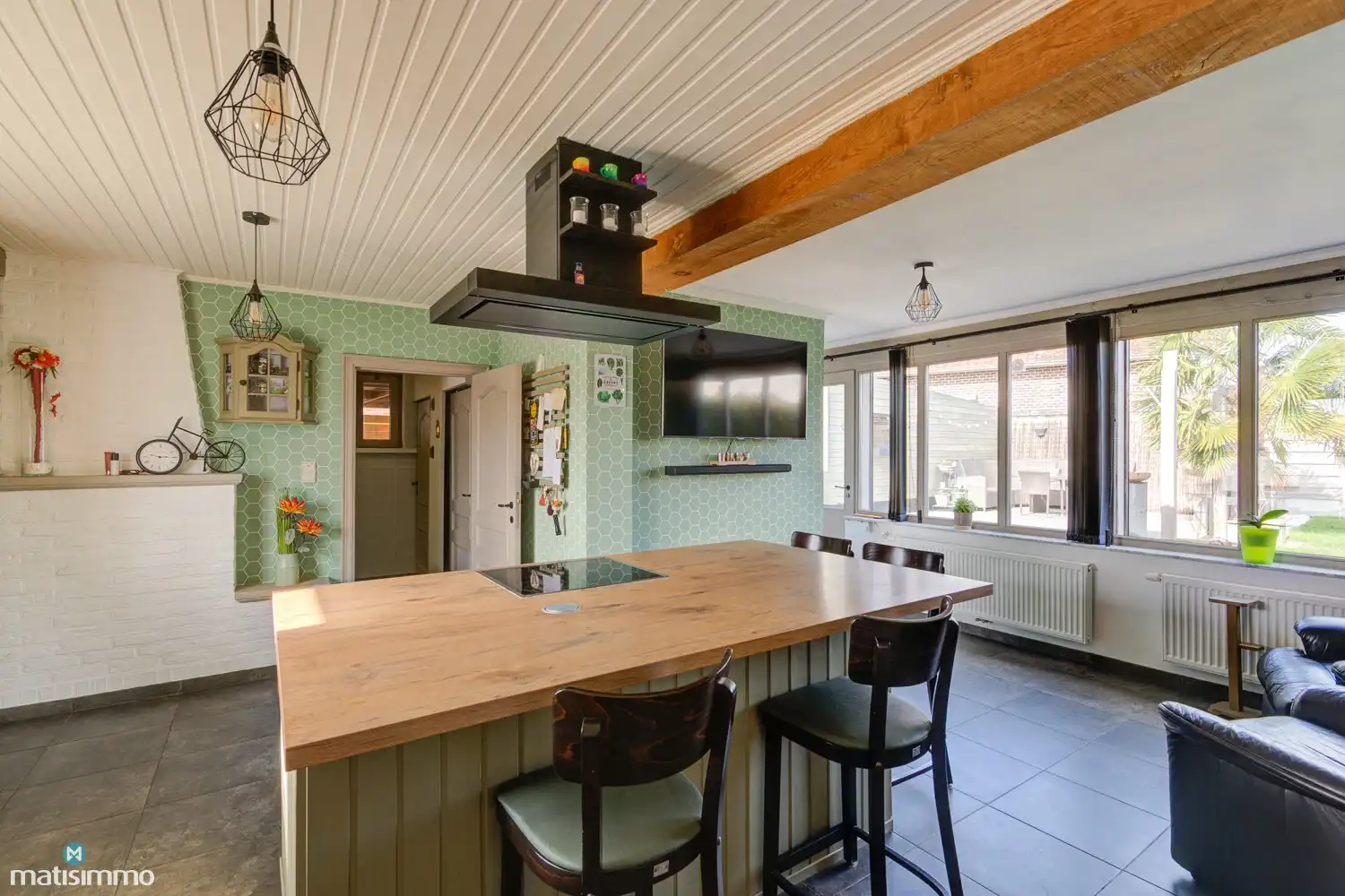 GERENOVEERDE, INSTAPKLARE VRIJSTAANDE WONING MET 3 SLAAPKAMERS IN NEEROETEREN (MAASEIK) foto 7