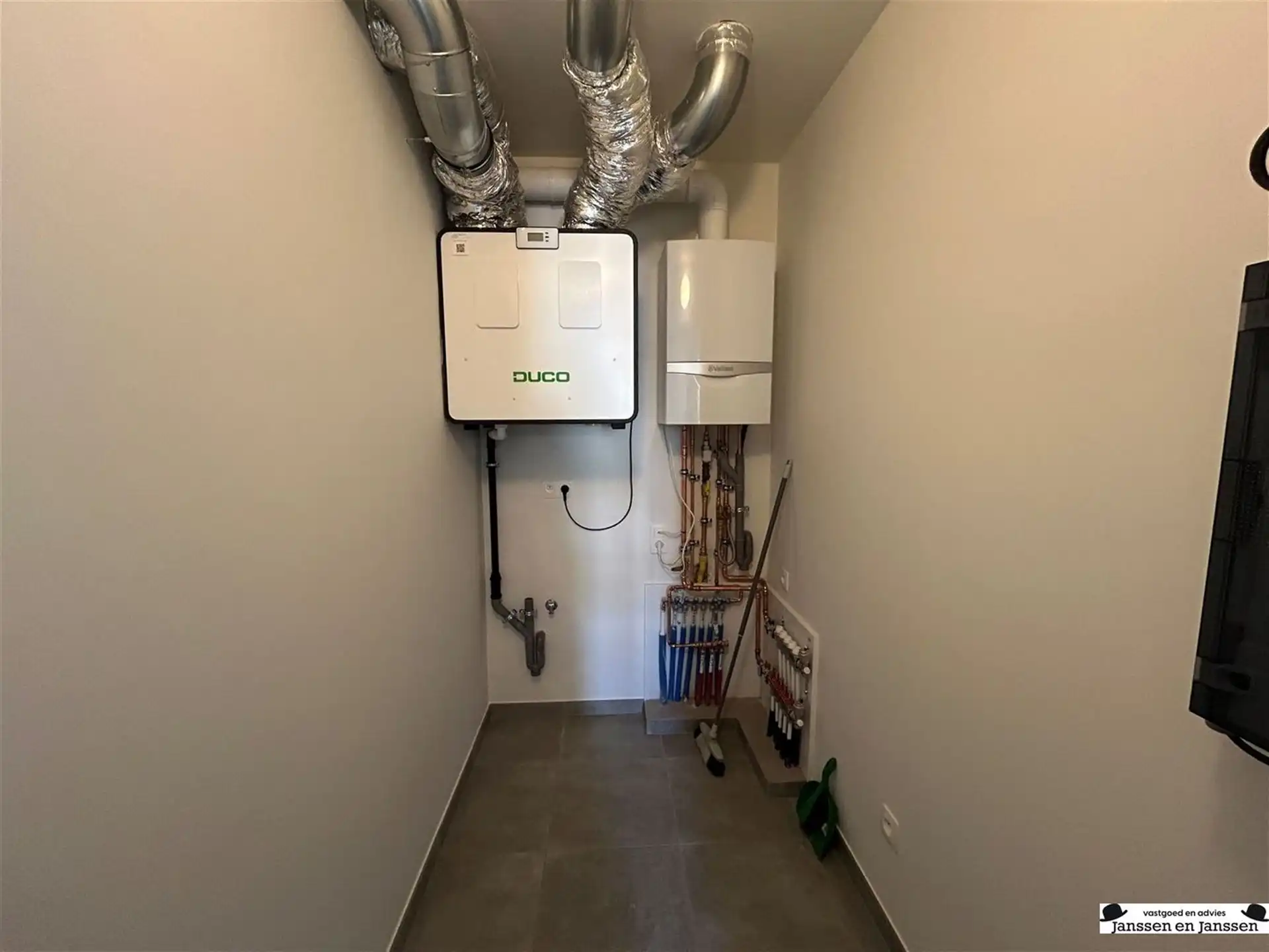 Prachtig appartement met 1 slaapkamer, parking en berging foto 14