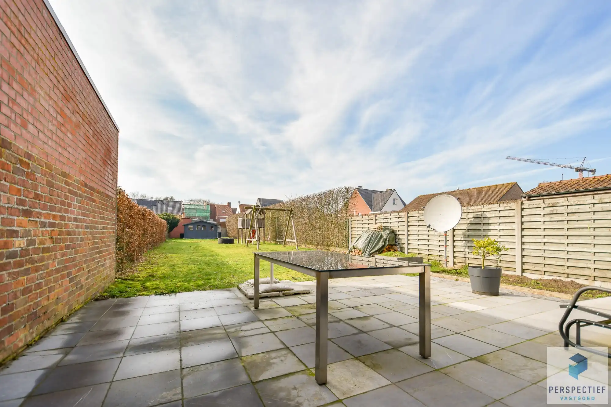 Ruime gerenoveerde woning met 4 slpk, grote tuin en garage foto 28