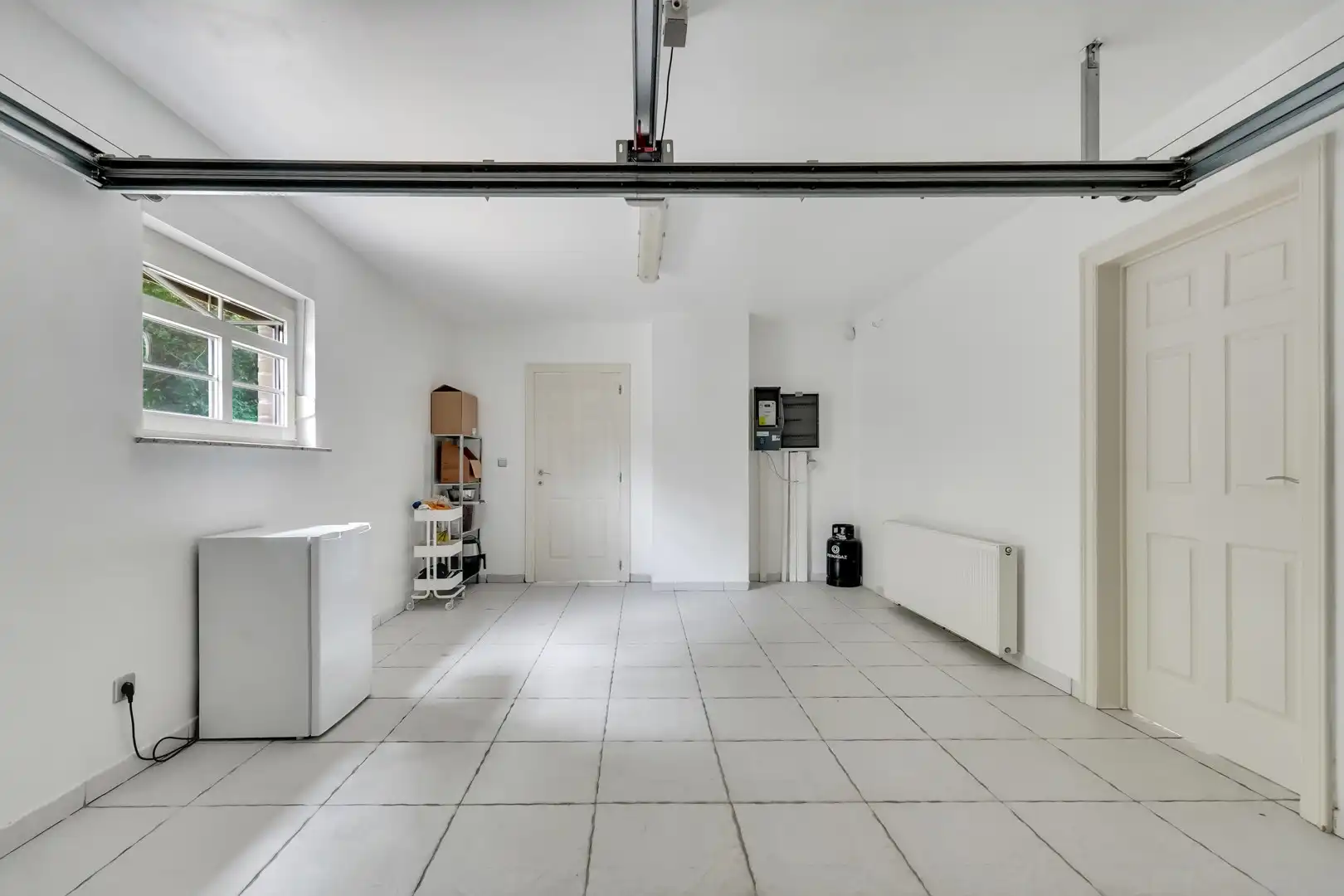 RUIME WONING MET 4+ SLPKS TE KOOP - Maasmechelen foto 24