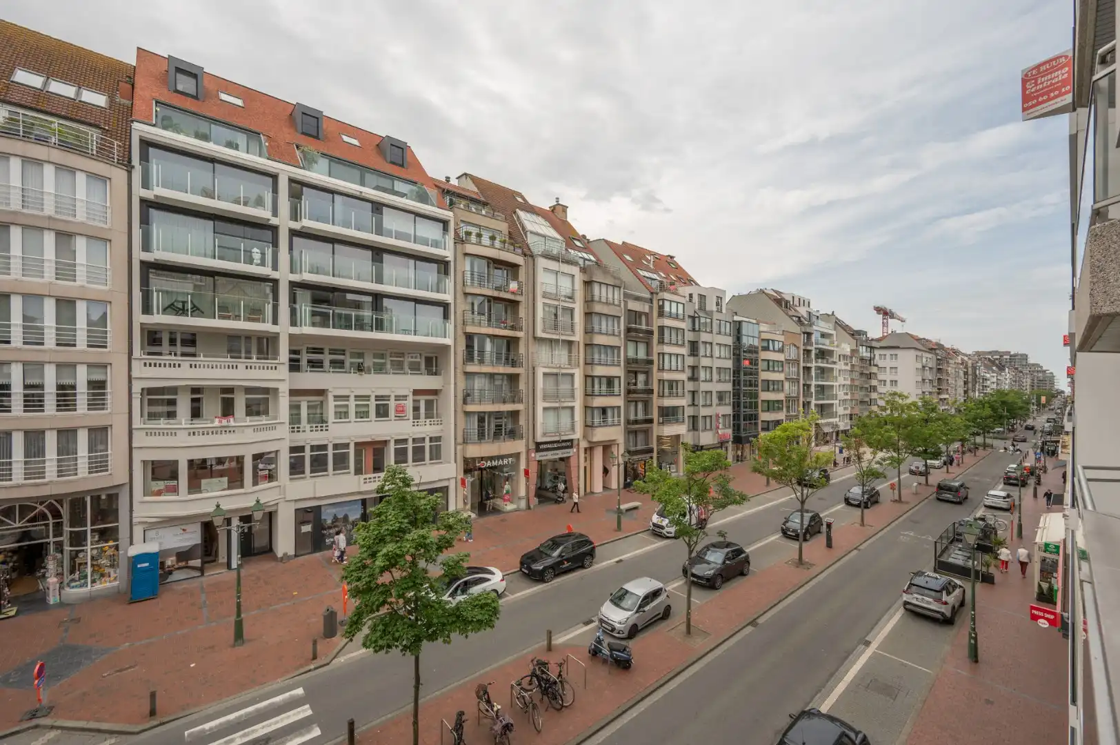 Lichtrijk appartement met balkon en open zicht foto 8