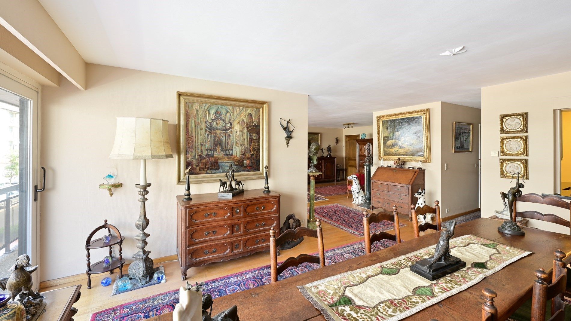 Ruim woonappartement met prachtig zonneterras (30m²) gelegen vlakbij de Dumortierlaan. foto 6