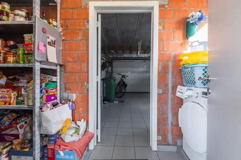 Alleenstaande woning met 4 slaapkamers op een residentiële, groene topligging in Lauwe foto 8