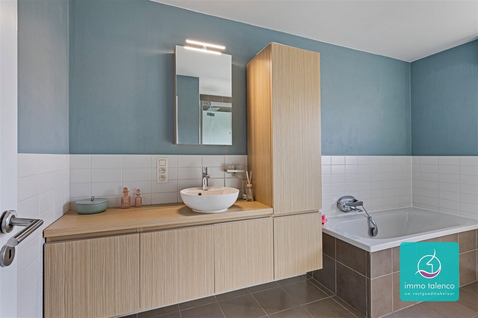 Instapklare woning - 3 slpks - garage - terras - tuin foto 17