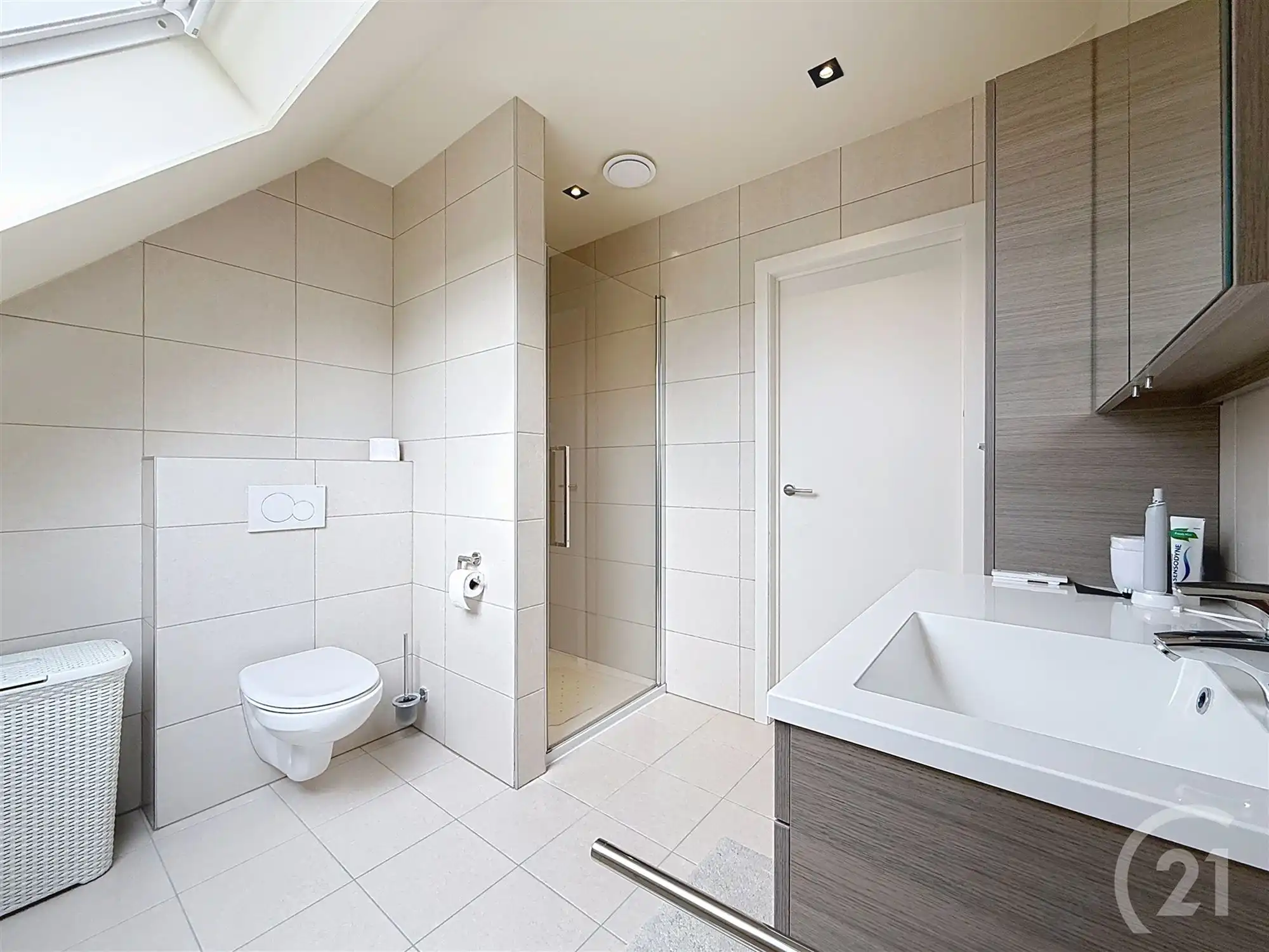 Aangename recente woning met 3 slaapkamers! foto 23