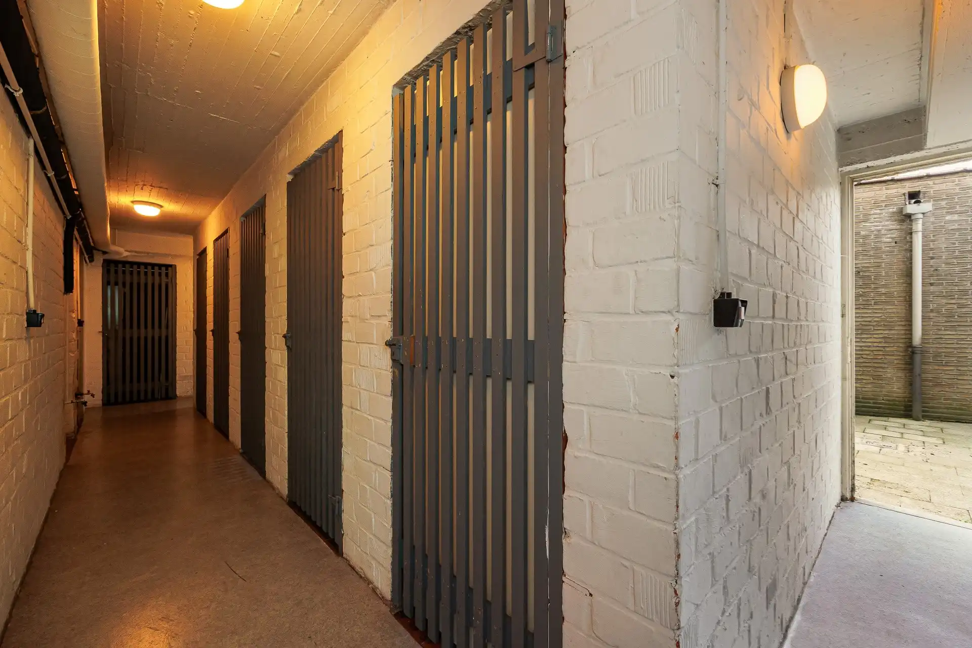 Lichtrijk appartement met garage nabij park Ertbrugge foto 26