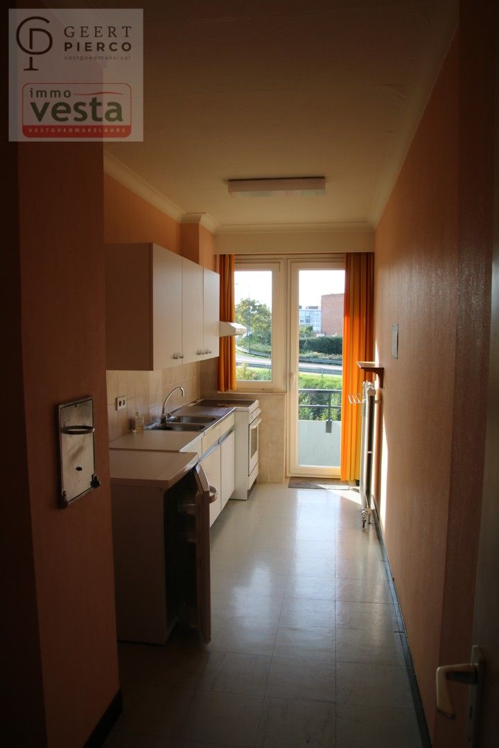 Gezellig appartement gelegen in het commercieel centrum van Landen foto 8