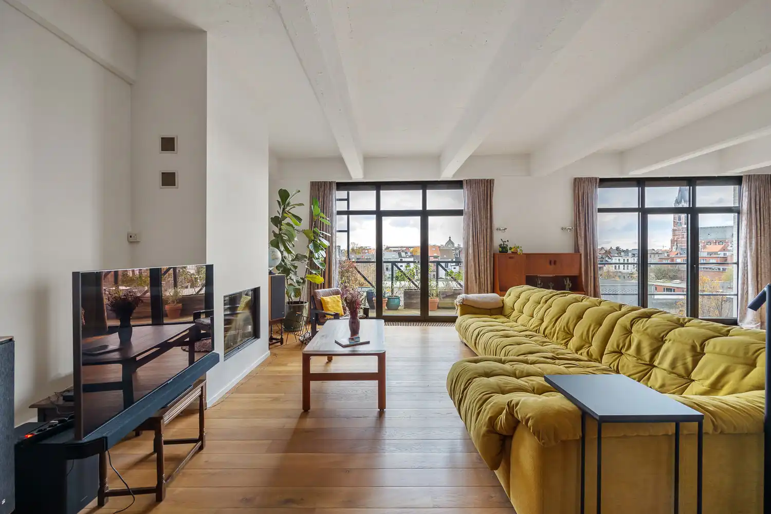 Uitzonderlijke loft 200m² + aangelegde daktuin, terras en 2 optionele garages in rustig, groen woonerf op de grens Borgerhout/Antwerpen foto 4