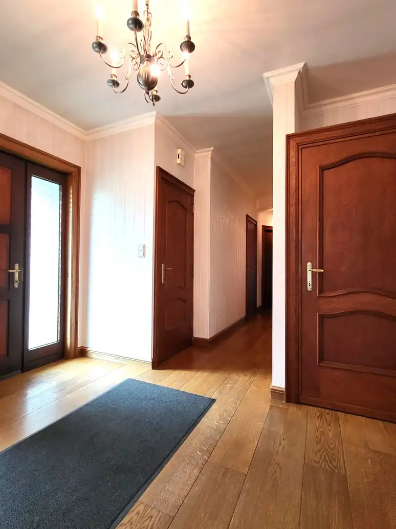 Exclusief landhuis op 2.917 m² met dubbele garage, prachtig zicht over de velden en optimale privacy. foto 23