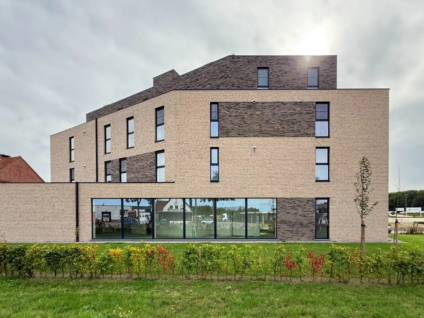 Centraal gelegen commerciële ruimte van 300 m² in Ham met parkeergelegenheid foto 5