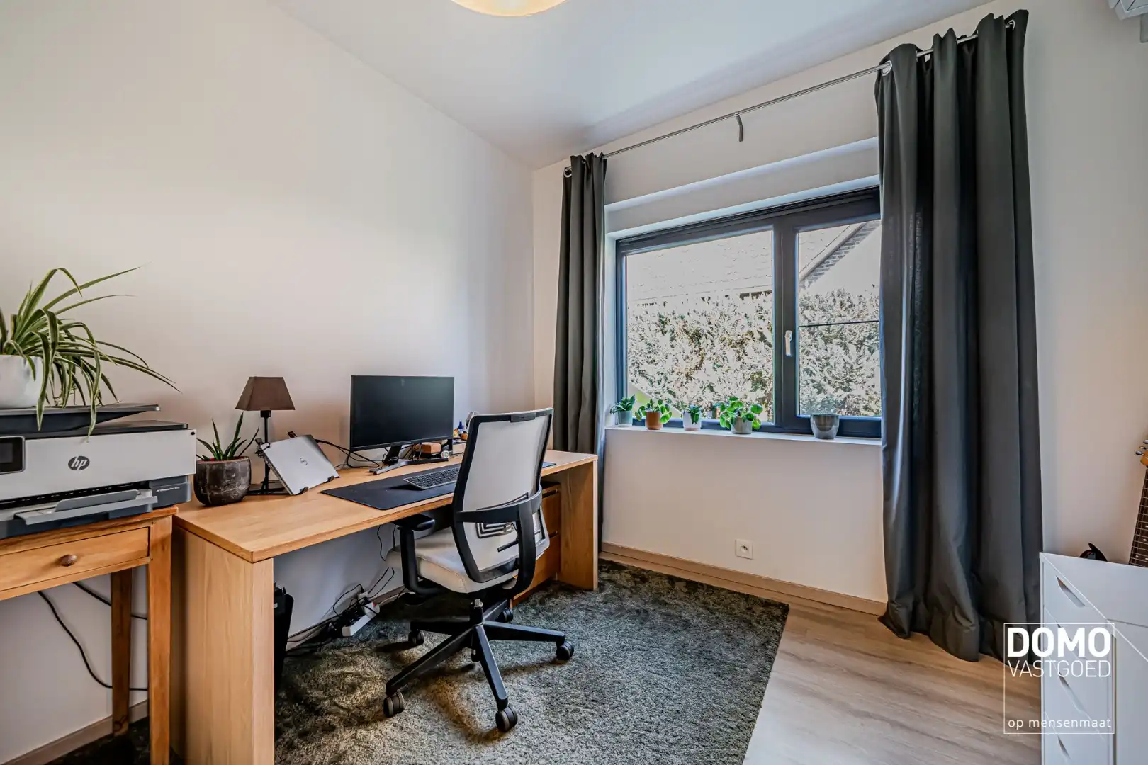 INSTAPKLARE GEZINSWONING MET 3 SLAAPKAMERS, EPC-LABEL A EN ZONNIGE TUIN IN KERMT foto 13