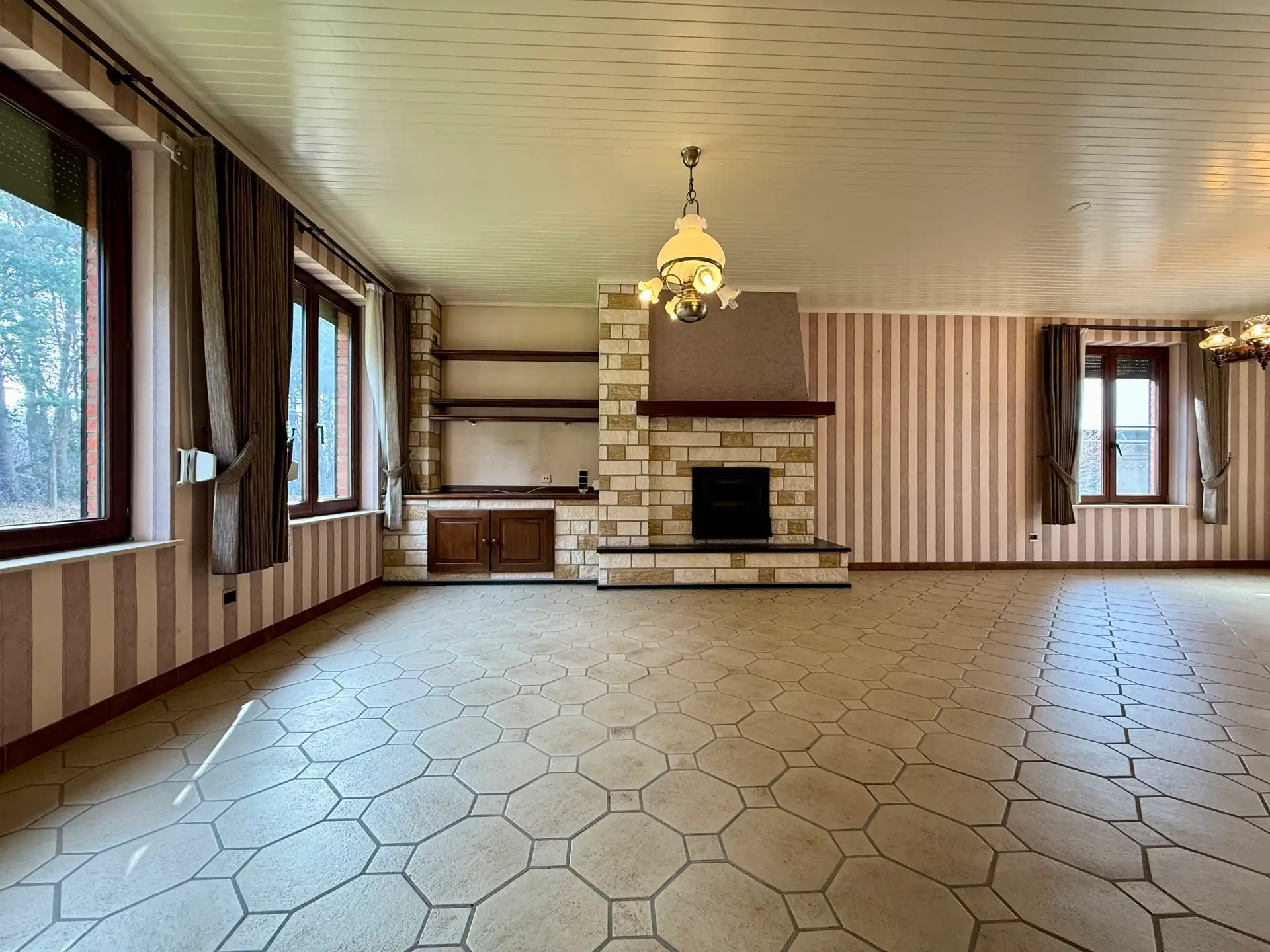 Vrijstaande woning met 4 slaapkamers op perceel van 6a72 foto 5