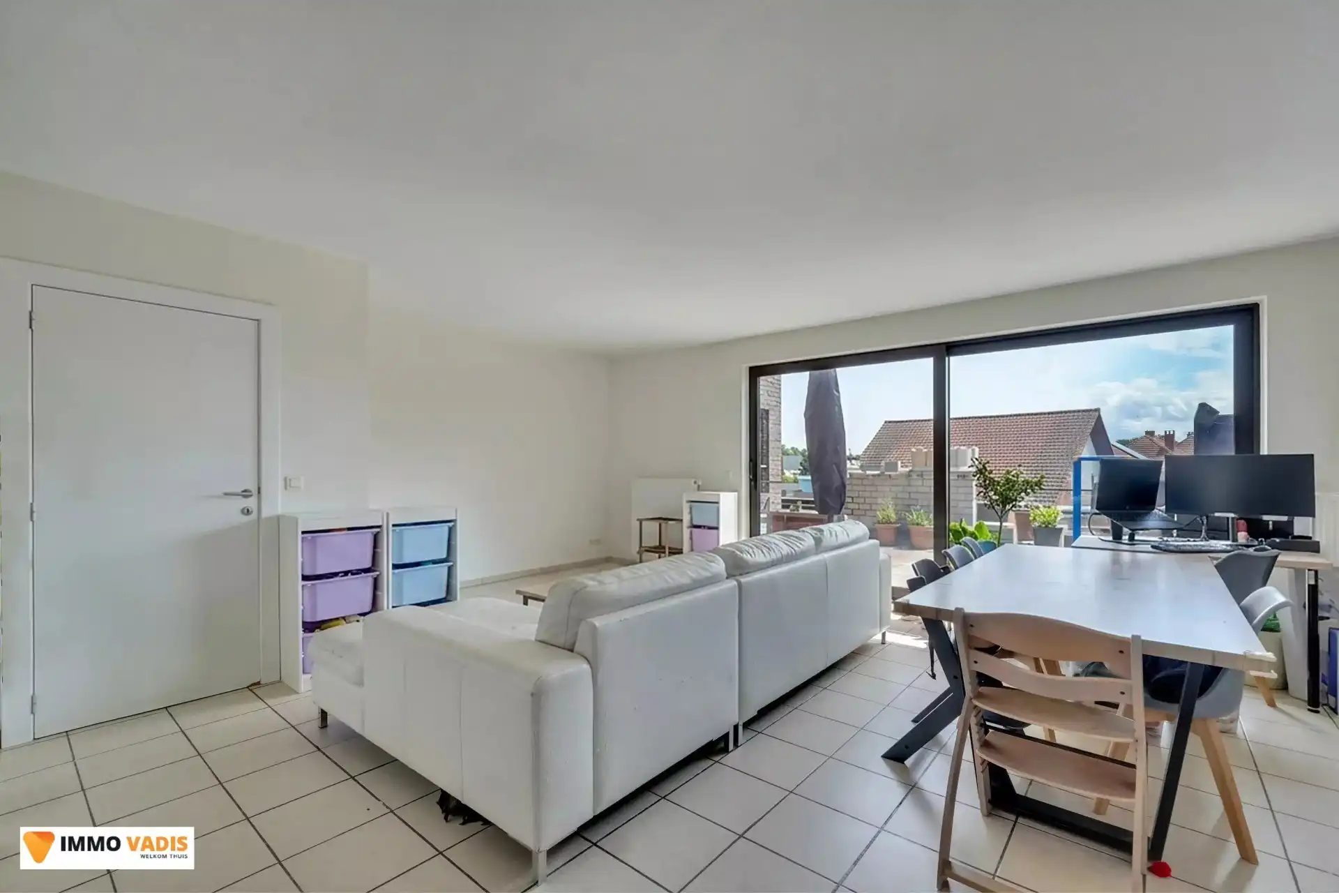 Duplex met 3 slaapkamers, berging en autostaanplaats foto 3
