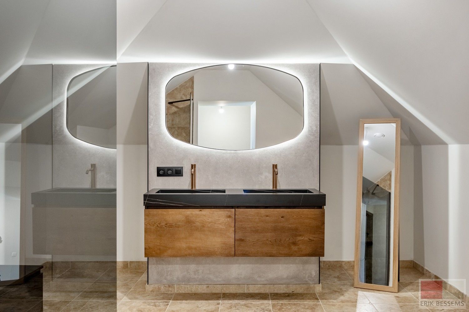 Unieke loft-appartement aan de Oude Kerkstraat 55 in Dilsen-Stokkem foto 34