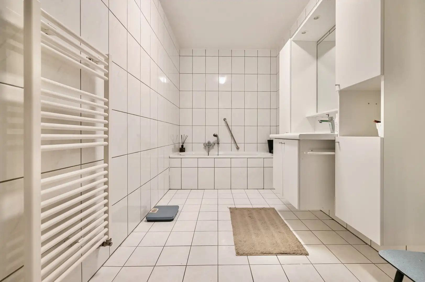 Ruim en centraal gelegen appartement met 2 slaapkamers. foto 14