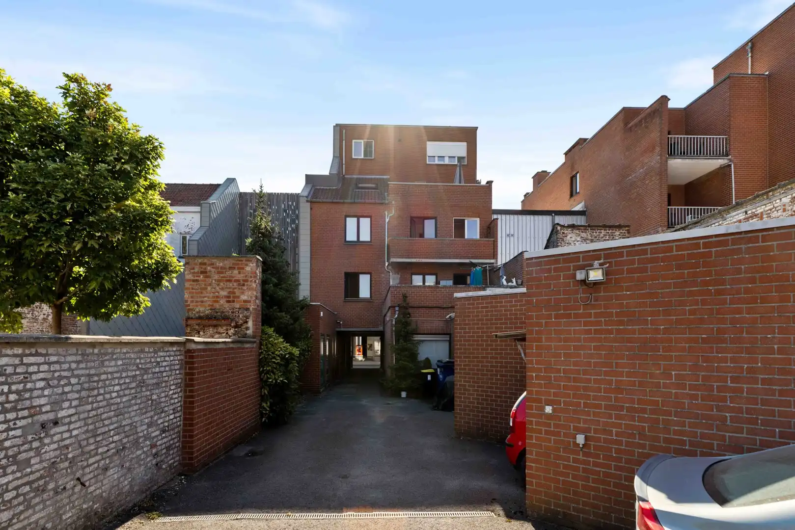 Ruim en lichtrijk appartement met 3 slaapkamers, terras en garage in centrum Izegem foto 14