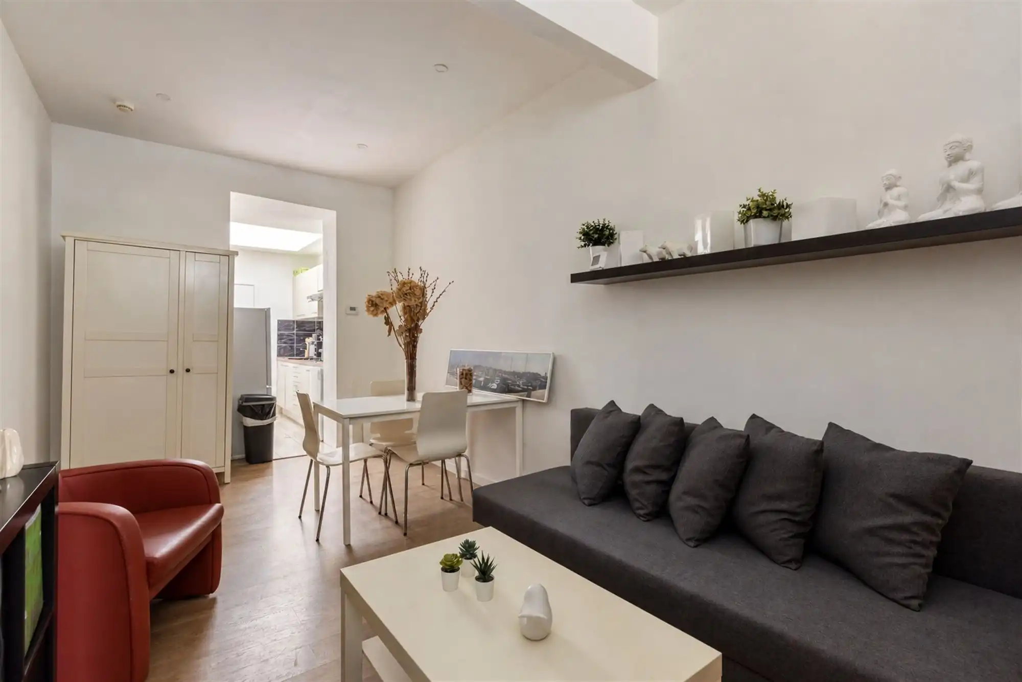 ANTWERPEN-ZUID – Opbrengsteigendom met 4 vergunde units foto 3