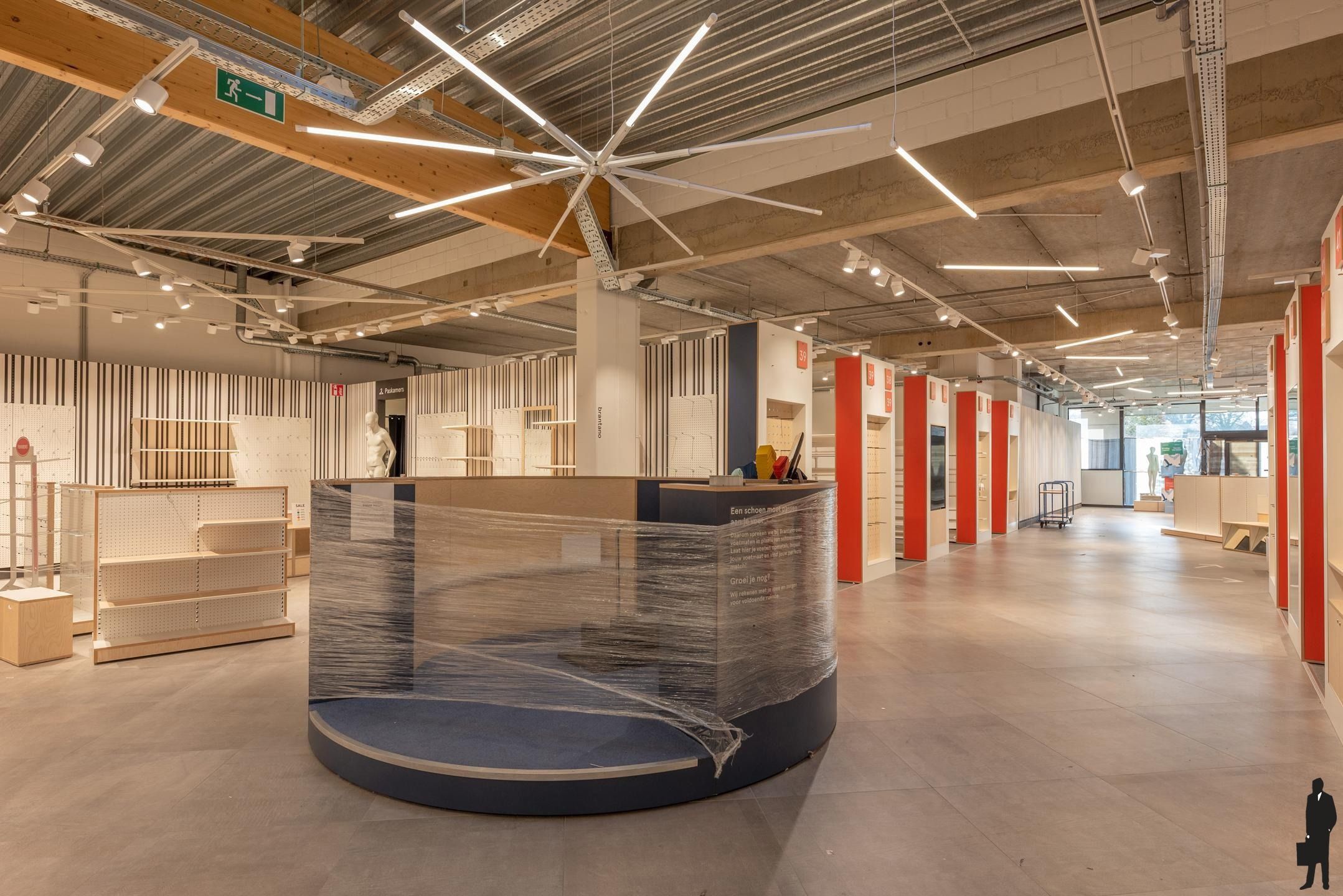 Multifunctioneel handelspand van 980 m² in Turnhout foto 4